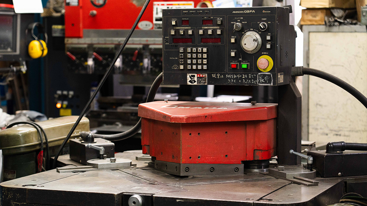 コーナーシャー