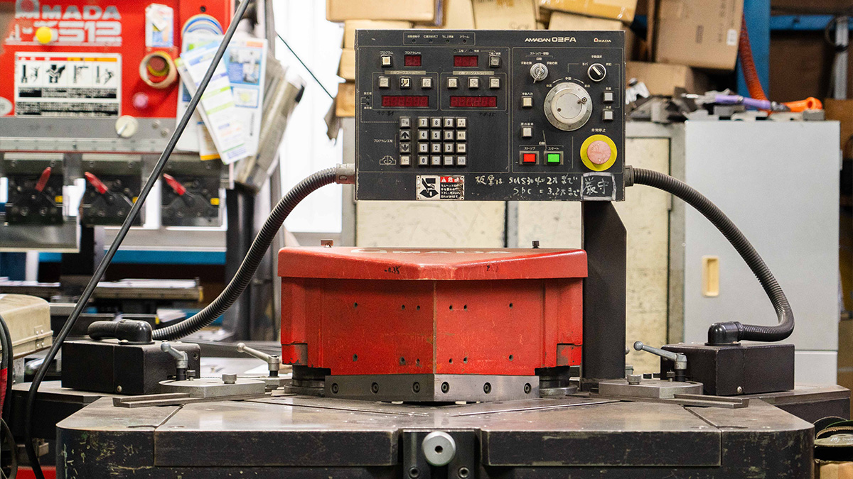 コーナーシャー