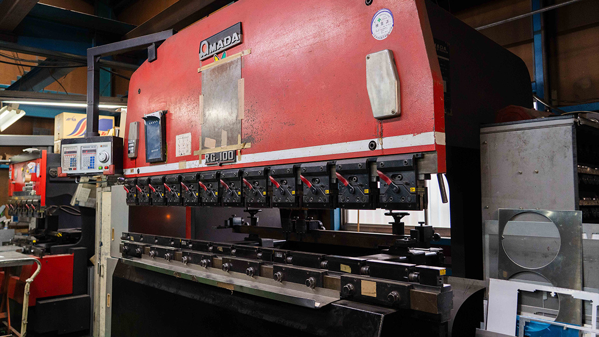 プレスブレーキ