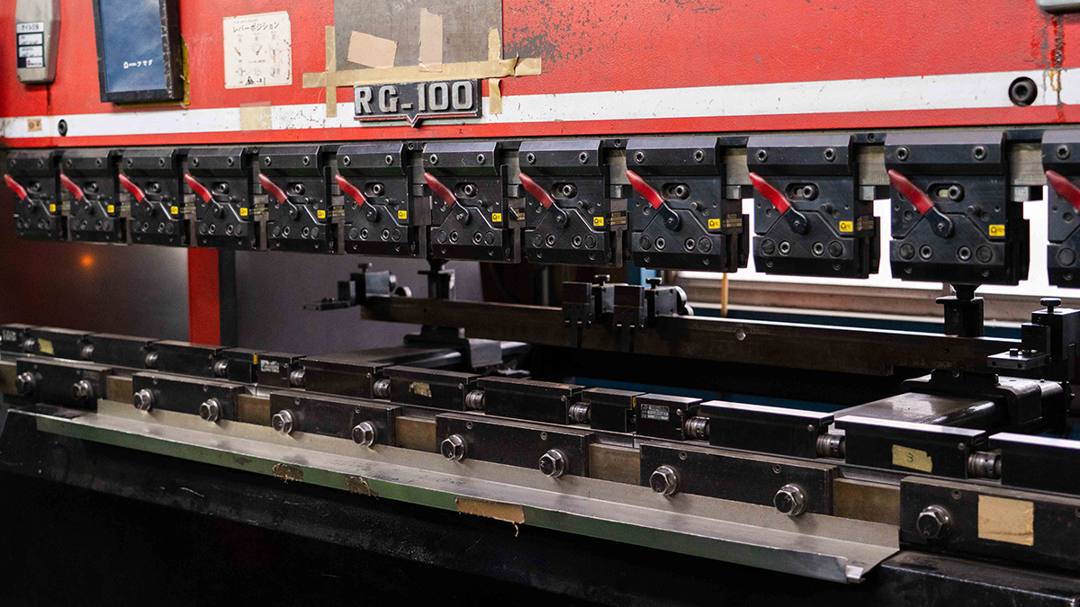 プレスブレーキ